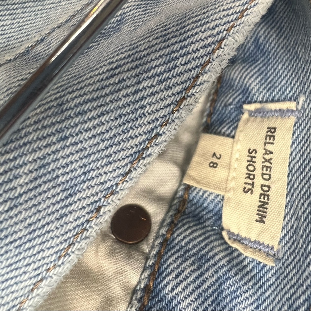 Madewell Faded Light Blue Frayed Hem Denim Shorts - Picture 2 of 5